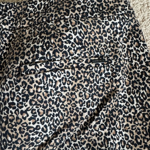 White House Black Market Women’s Slim Ankle Pants Size 4R Leopard Animal Print - Picture 2 of 4